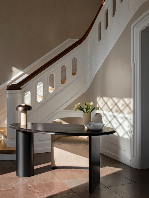 The Eclipse Desk by Fred Rigby Studio brings the art to the art of homeworking. A sculptural piece, it makes a statement in a room, while competently fulfilling its role as a workstation