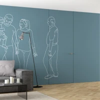As a so-called ‘wallpaper door’, the flush-fitting Kontura revolving door can be made to appear to recede from the wall. Optionally, the hinges can also be concealed, making the door almost completely invisible