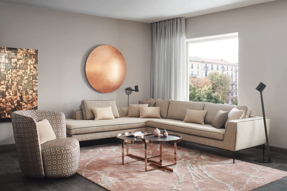 Sophisticated, elegant and above all inviting. Even if the basic tenor of Christine Kröncke Interior Design remains classic, timeless and eclectic, one thing, in the end, is unconditional: the unmistakable feeling of coming home