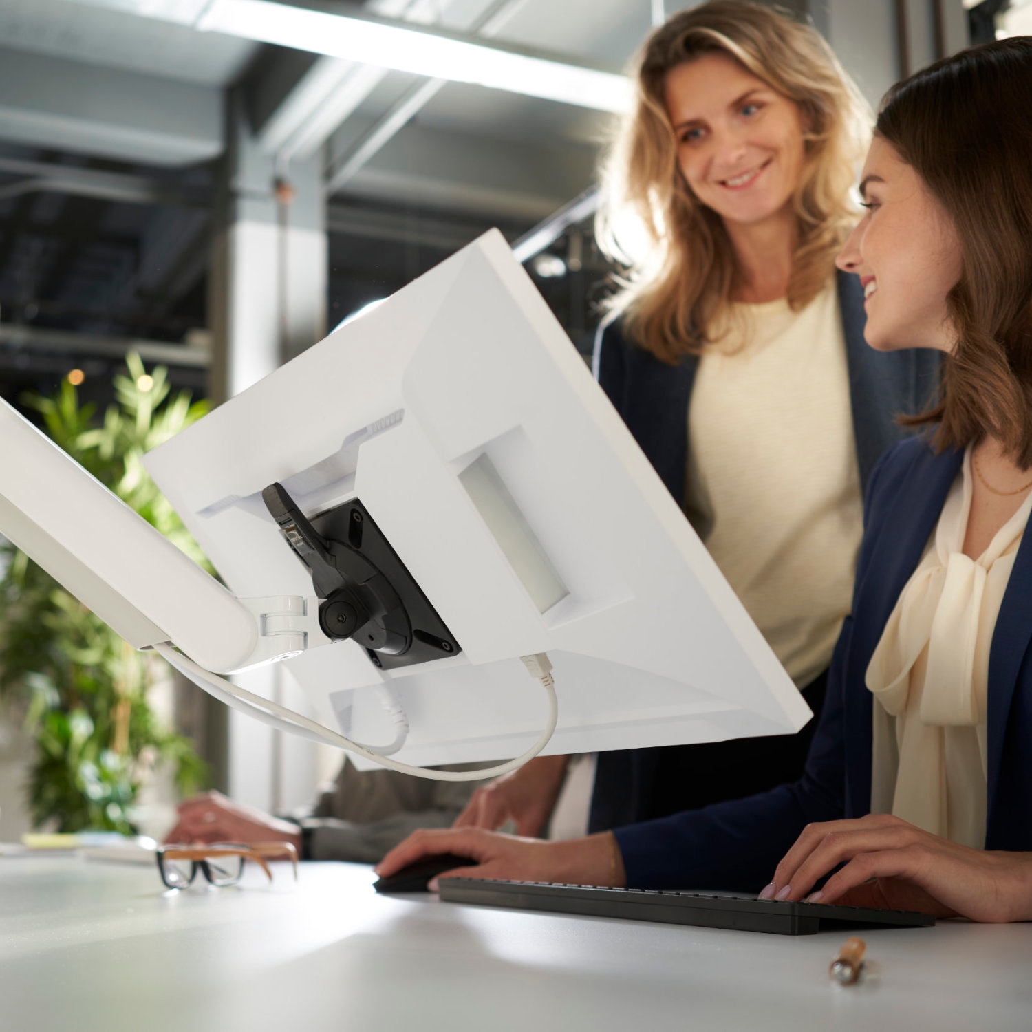 Erfahre mehr über die Geschichte Eine Armlänge voraus: Dataflex