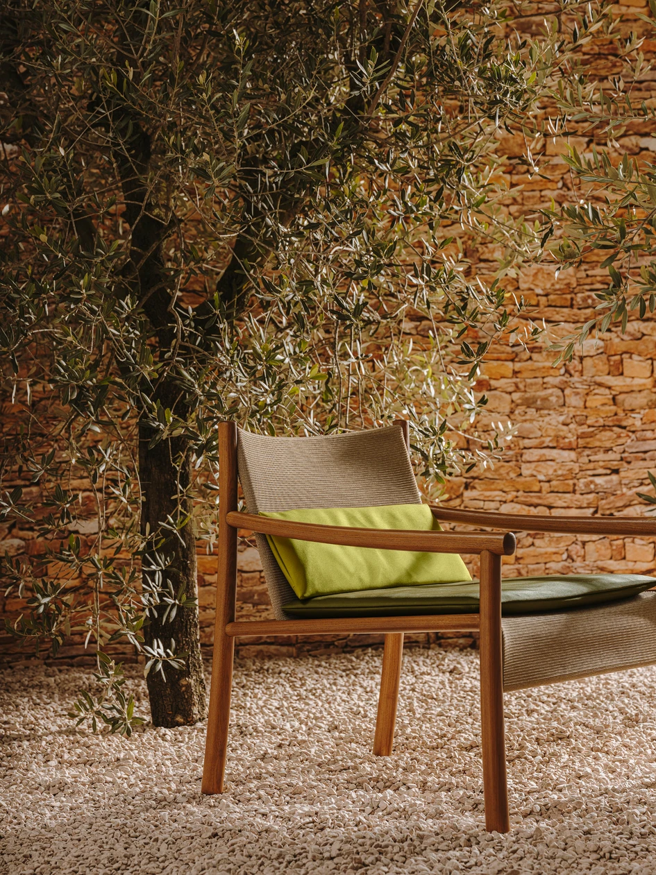 Kata has consideration for nature at its core. The novel 3D knit textile made from post-consumer polyester reduces production waste by 30-50 per cent. Texture and pattern also lessen the need for chemical dyes. Photo: Salva Lopez