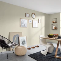 The right wall covering brings aesthetic calm to a room: Woodchip wallpaper from Erfurt suits a wide range of furnishing styles and is also long-lasting. It’s high quality contributes to sustainable interior design