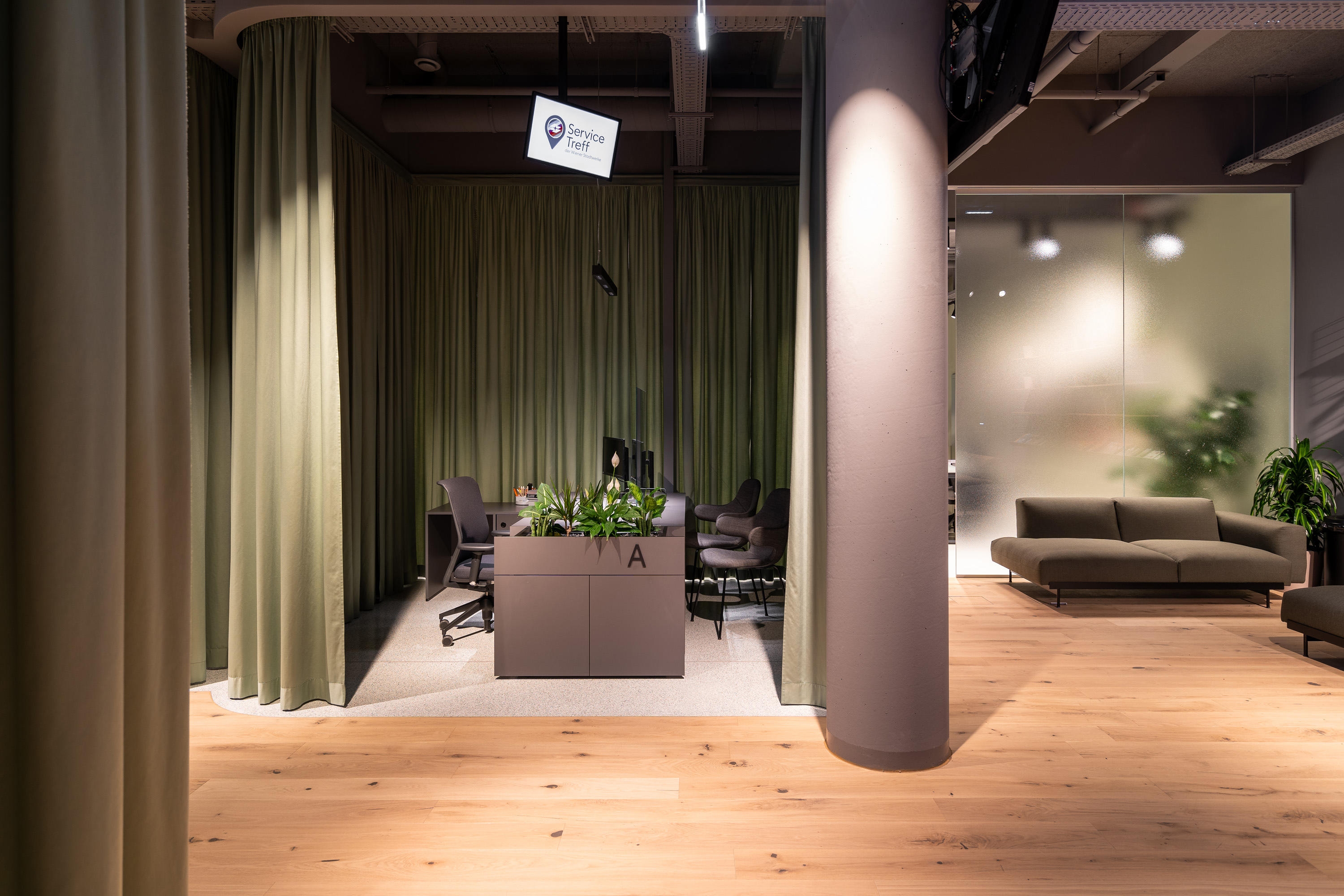 The extensive use of textiles and built-in planters at the Viennese Service Point by smartvoll shows how serious the architect and the client are in their commitment to people's wellbeing. Photos: Dimitar Gamizov (top, above), Sara Schmidt (middle)