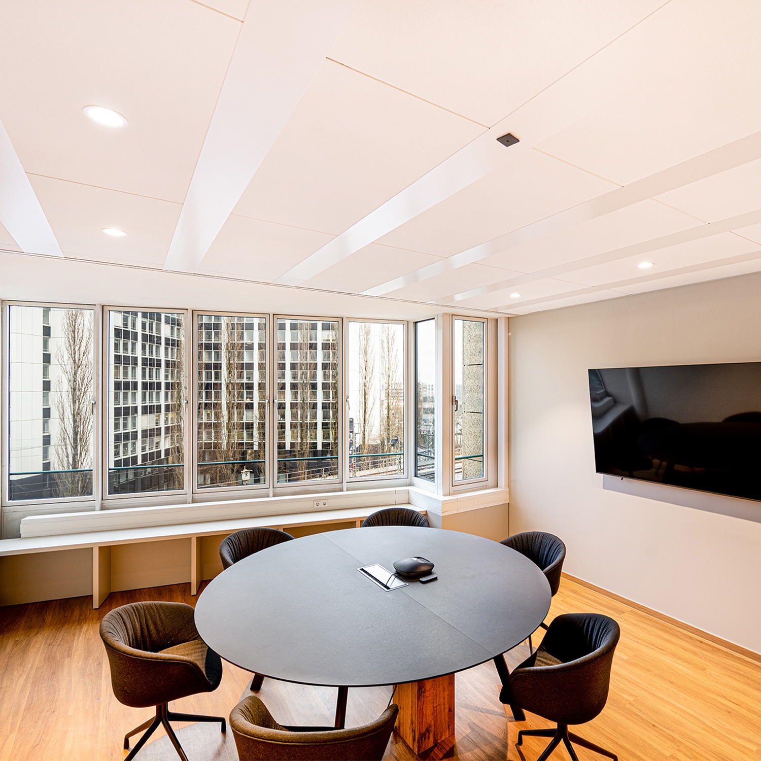 Leer la historia Things are looking up: OWA