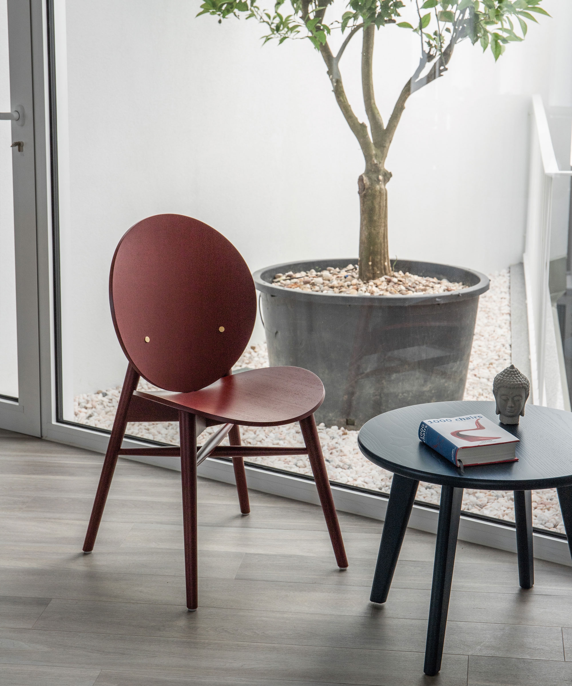 The Spanish designer Aitor Garcia de Vicuña. Éder, his latest design for Fenabel, is built around bold, curved circles