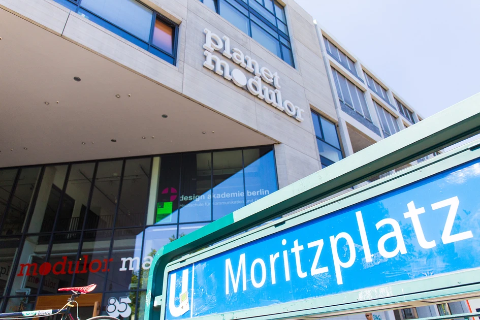 In the middle of Berlin: Modulor's headquarters are located in the modern Aufbau Haus and is a real pilgrimage site for architects, planners, artists and hobbyists