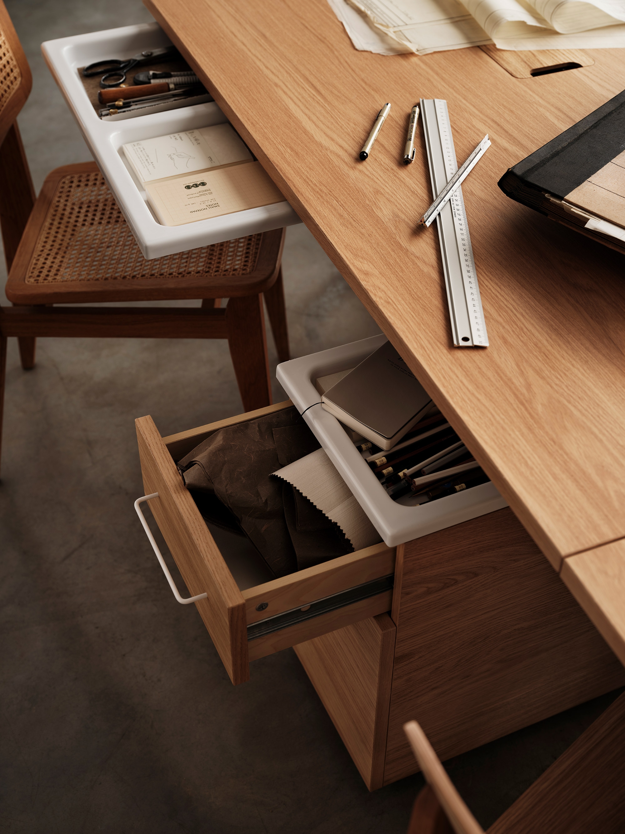 In 2014, String Furniture collaborated with Anna von Schewen and Björn Dahlström to develop a collection of complementary office furniture, Works™ including a desk with integrated drawer and pedestal