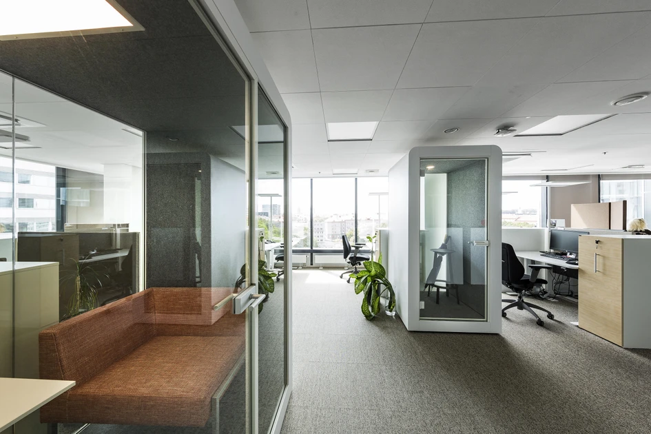 Above: fecofix by Feco. Below: Space by Silen