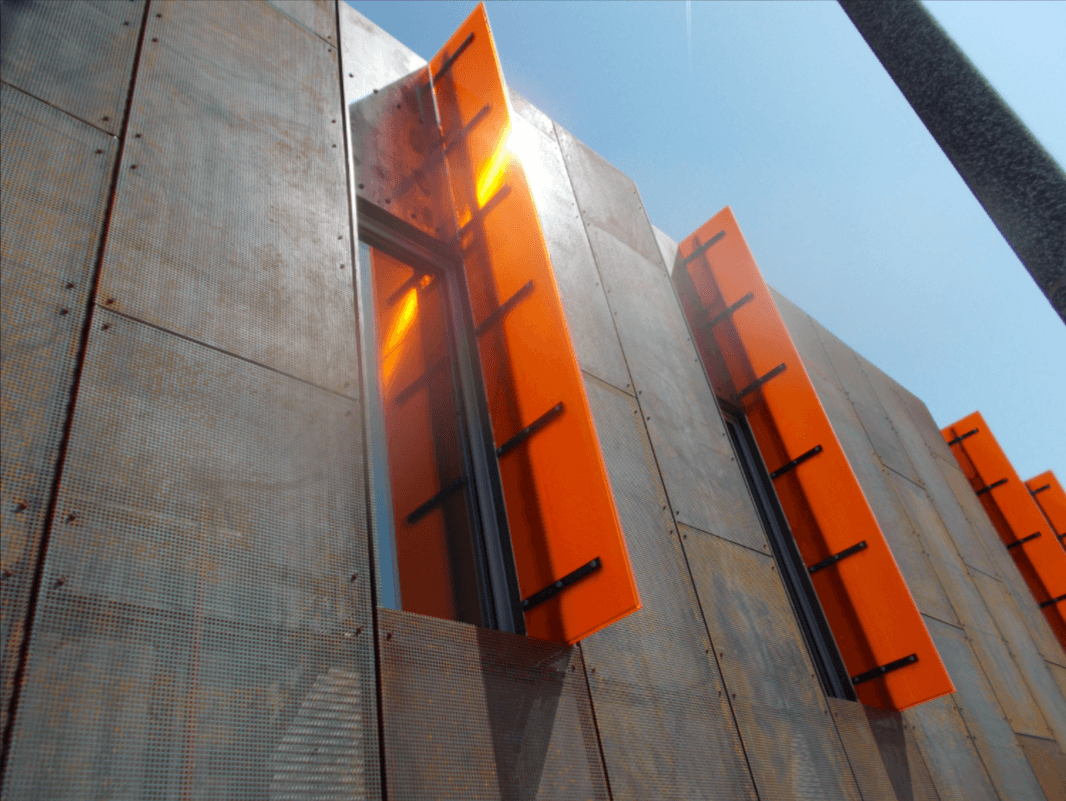 Top: Vertical Green by De Castelli. Middle: Live Panel vertical garden by Freund. Above: clear-PEP® by Design Composite