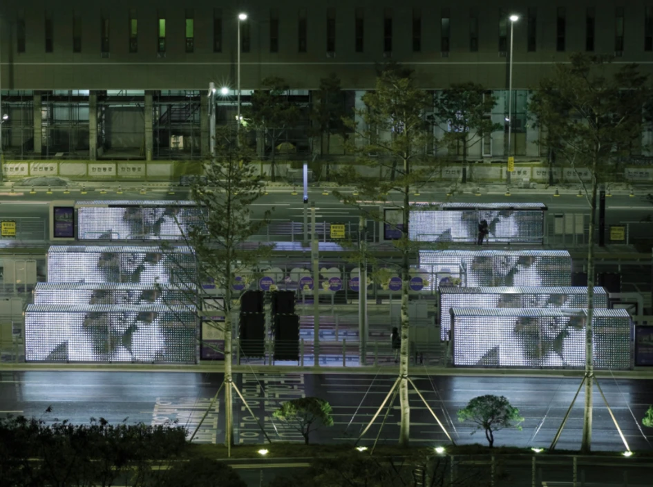 Top: Dedots by REDFORT. Middle: Illuminated Frame Outdoor by Pixlip. Above: powerglass® media facade by Peter Platz Spezialglas