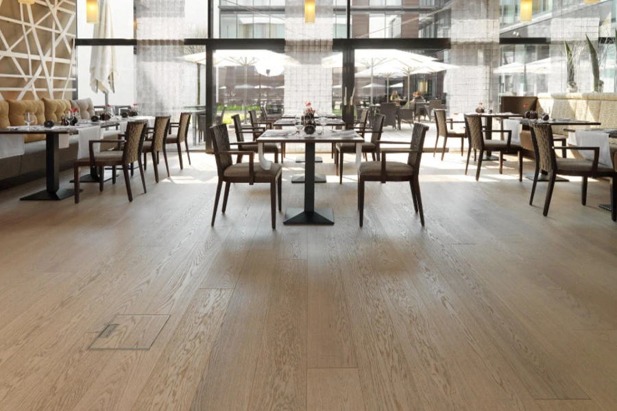 Top: Cleverpark by Bauwerk Parkett. Above: FLOORs Oak by Admonter Holzindustrie