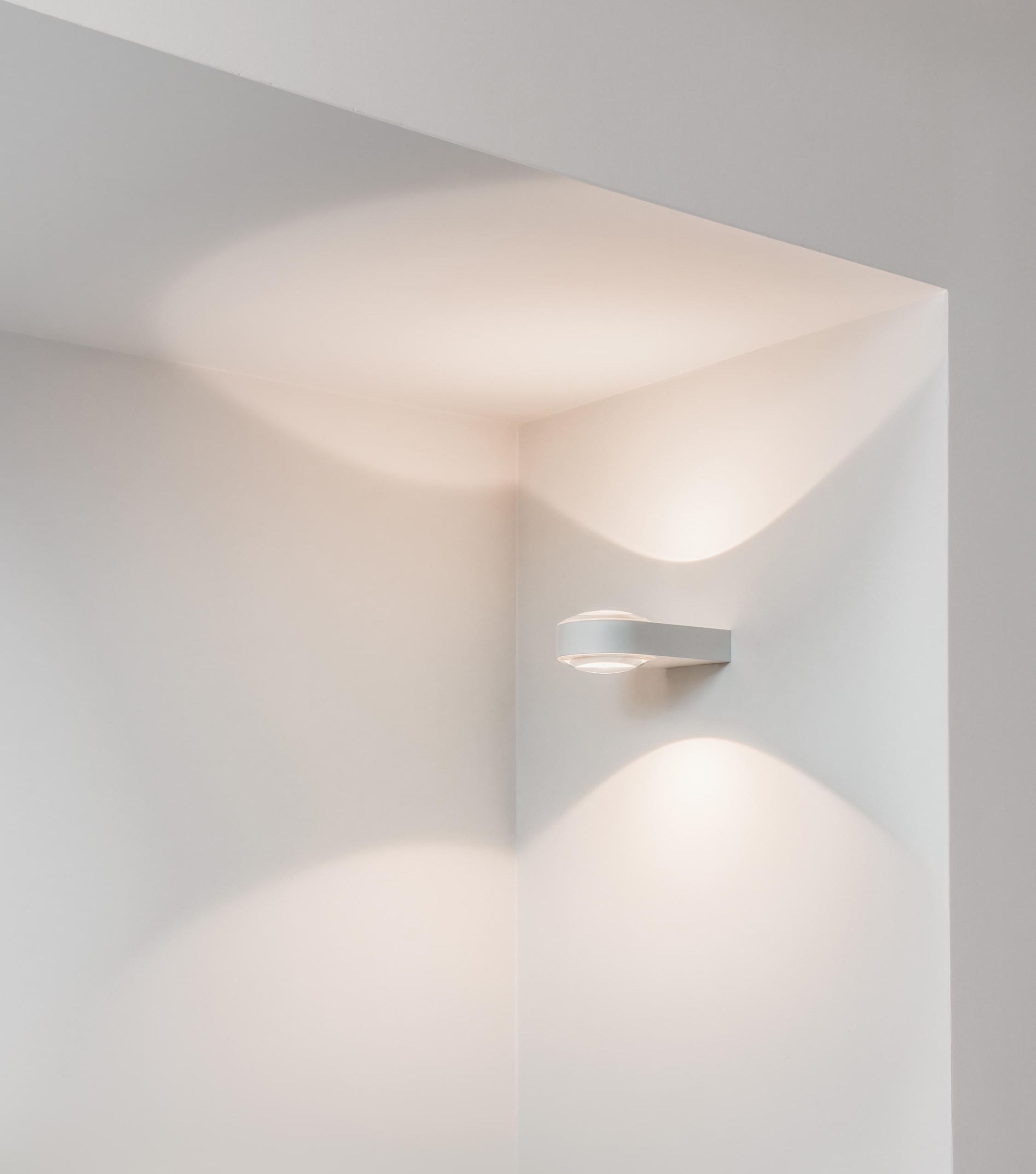 Globe In Alu Pol by Tobias Grau