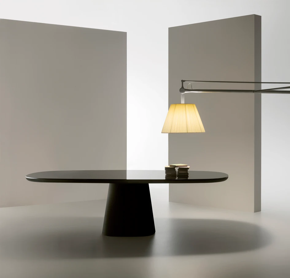 The Allure O’ table is available in two sizes, seating up to eight people, and in a variety of many different finishes and combinations