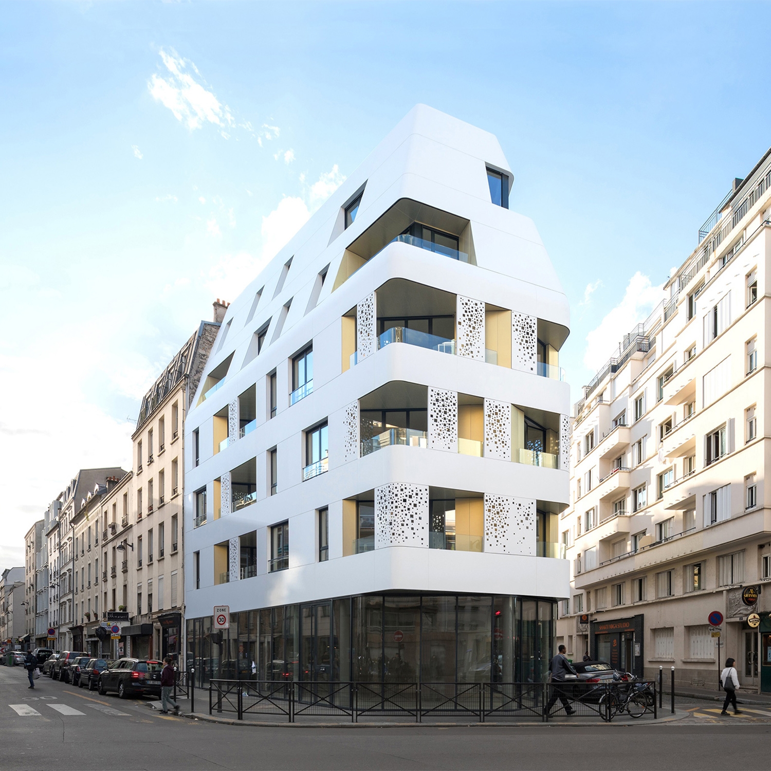 Read story Discover the new website of Corian® Exteriors
