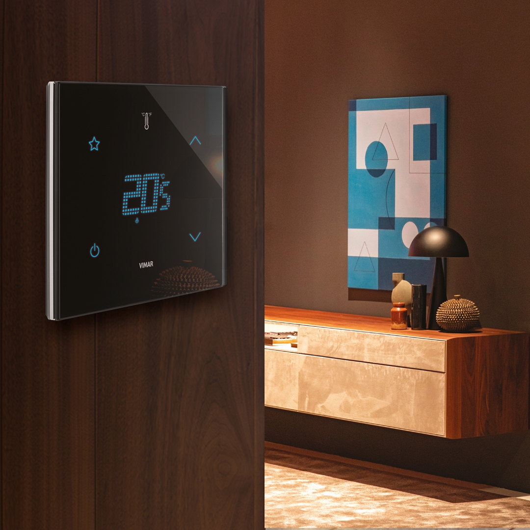 The pared-back design of the Eikon Taktil, allows it to blend seamlessly into rooms. Coming in black and white, it is easy to assimilate into a variety of interior colour schemes and styles