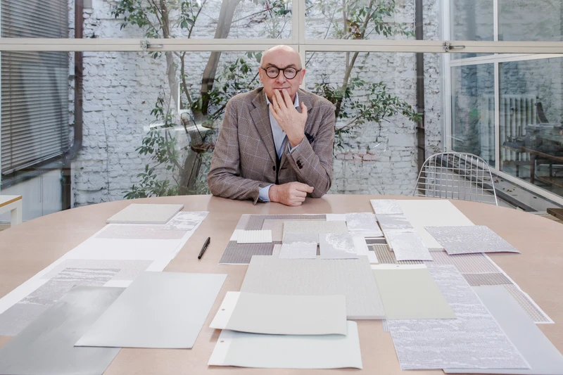 Piero Lissoni approach to Atlas’s 3D Wall Carve tile project is a humanistic one, combining industrial process and technology with human touch and artistry to produce distinctive surface patterns