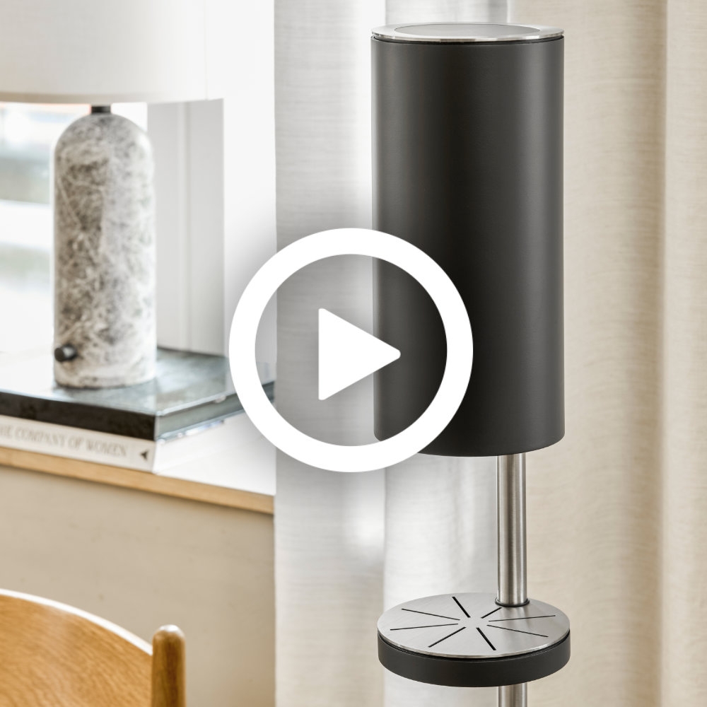 Leggi la storia Vola's new hands-free, hand-sanitiser dispenser, RS11