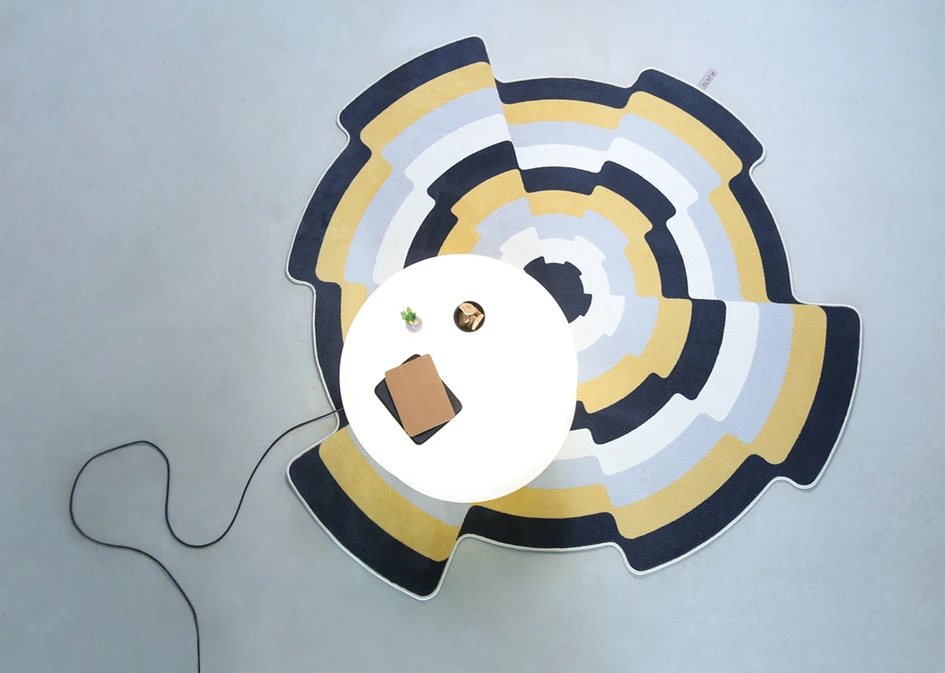 The composition of the printing medium depends on the expected wear and tear. 80% wool and 20% polyamide are standard for FLAT'N tufted floors. Photo: © FLAT'N
