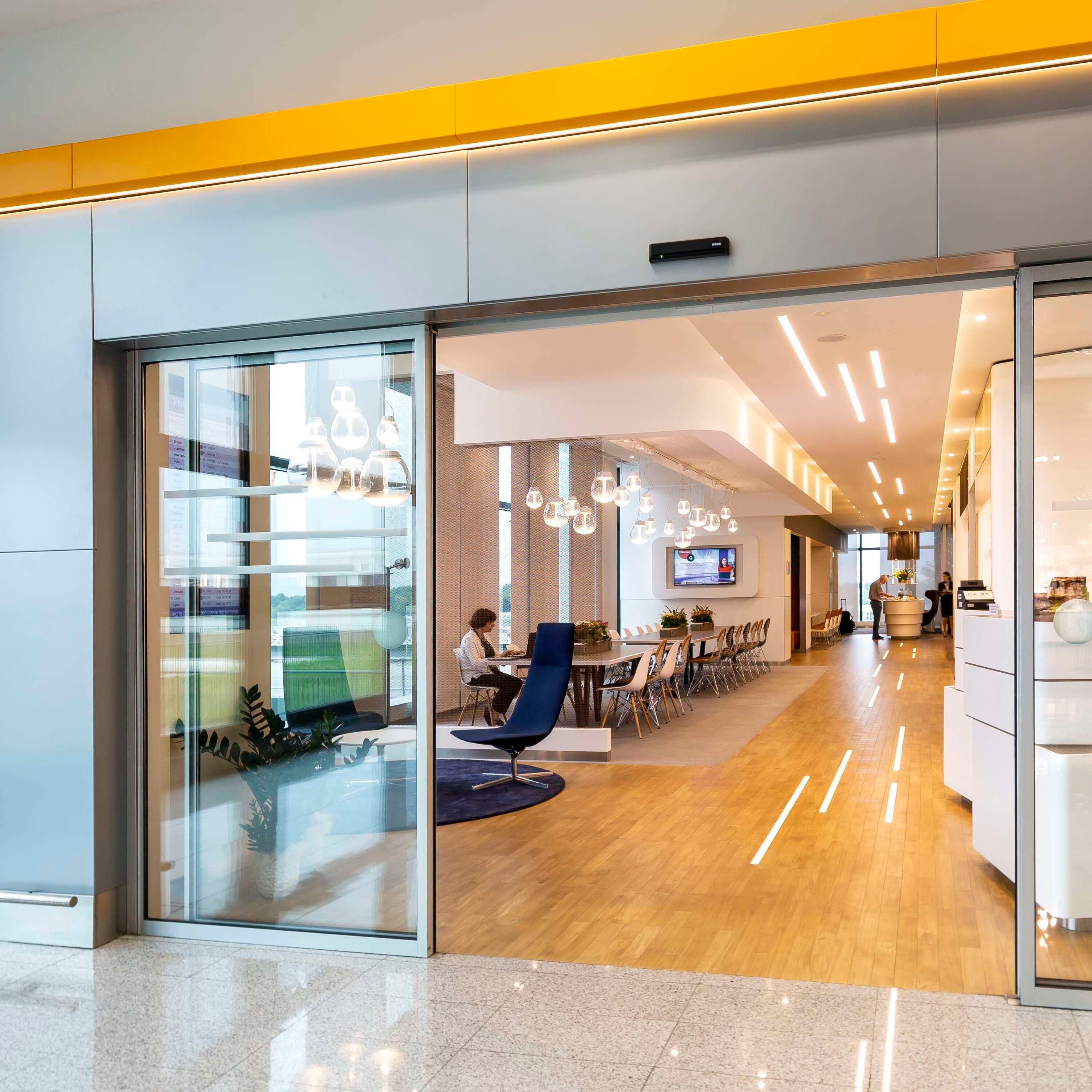 Lire l’histoire More comfort at the airport with Artemide and Lufthansa