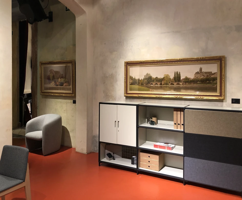 As an innovative furniture system, Nodum offers all kinds of room solutions, also with closed elements. Changes to the structure are possible at any time 