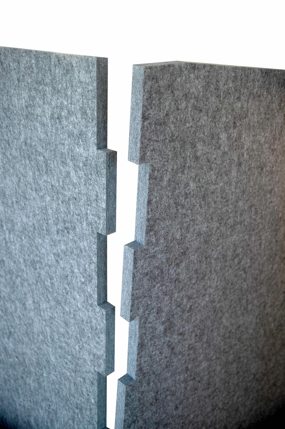 All silent.office.wall® products consist of dimensionally stable, self-supporting acoustic fleece made of PET fibres; with a 30 percent share of recycled fibres