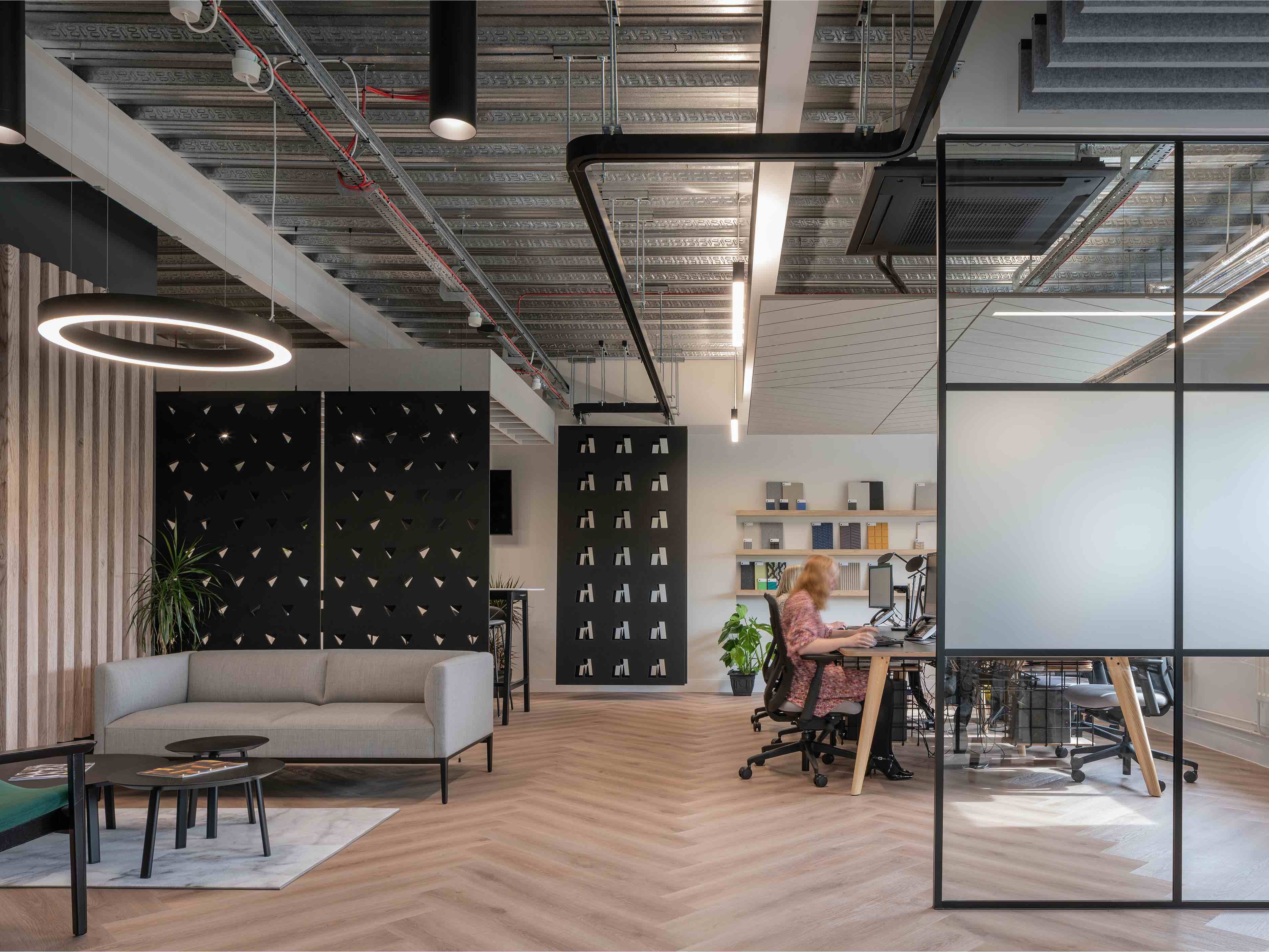 Aesthetically Autex Acoustics has always had an edge; its wall and ceiling acoustic solutions are innovative and sculptural. Creative energies are now also focused on earth-friendly manufacturing