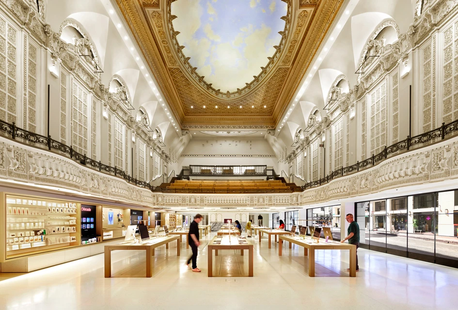 Renovated Apple Tower Theatre store in Downtown Los Angeles. Photo: Cesar Rubio