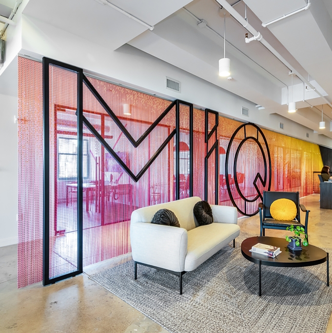 Lire l’histoire Five room dividers that separate space with style