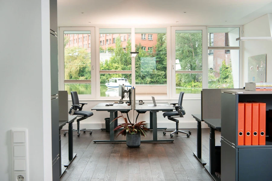 The Floating Homes community offers a lively, thriving and exclusive new way of living and working. Stockist: Philipp Bürokultur. Photos: Fotowerker