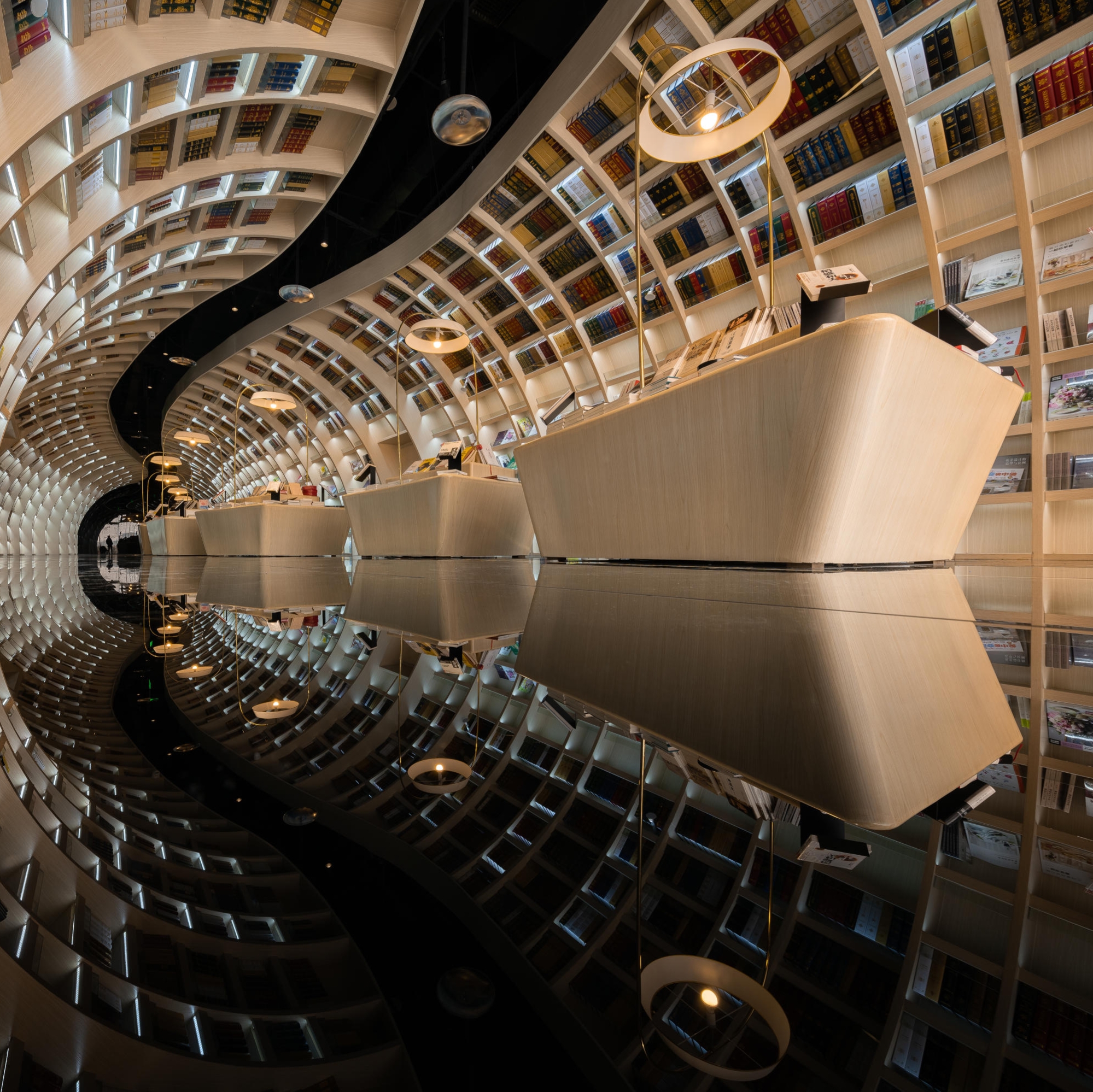 Read story From facades to furniture: Seven ways architects and designers use glass to create modern spaces
