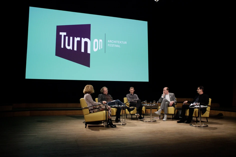 Margit Ulama, maxRIEDER, Thomas Madreiter, Kristiaan Borret and Michael Kerbler (left to right) at TURN ON TALK 2018 on the topic: 'Strategies and visions of urban planning'. Photo: Ulrich Dertschei
