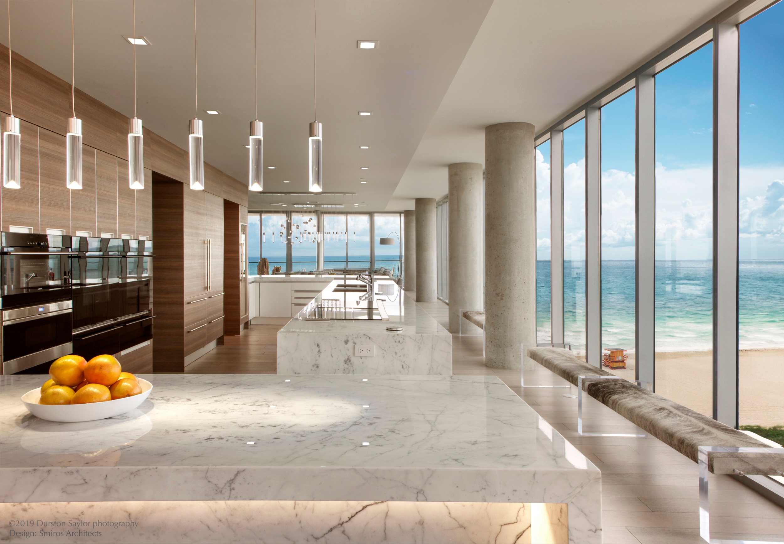 An elegant linear configuration of P1M in a Miami Beach penthouse, designed by Smiros & Smiros Architects 