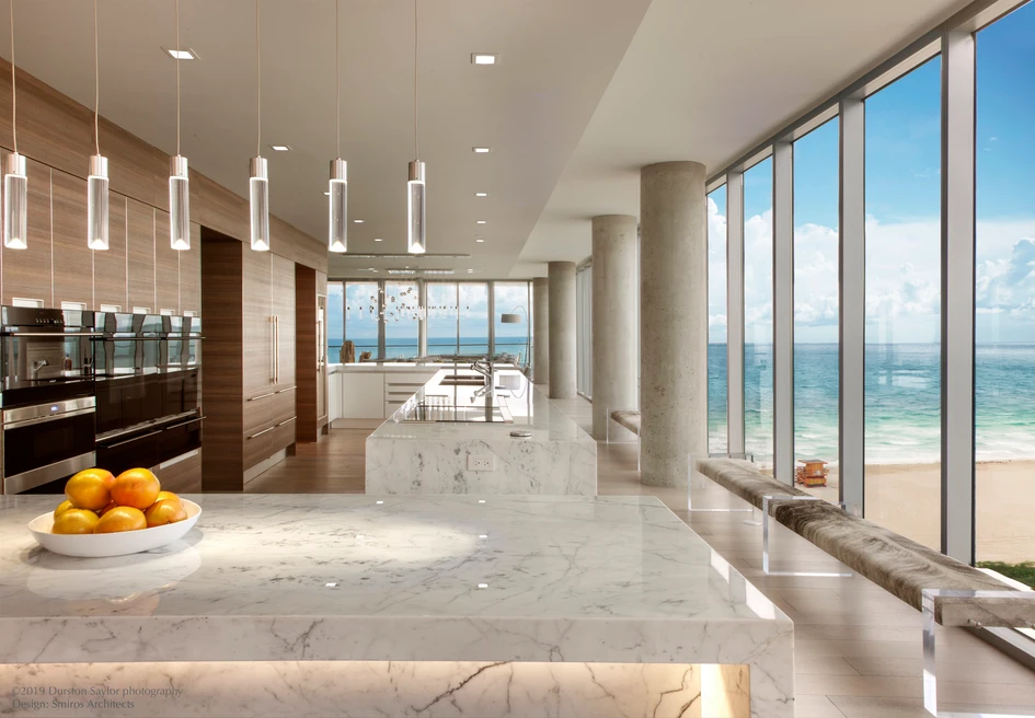 An elegant linear configuration of P1M in a Miami Beach penthouse, designed by Smiros & Smiros Architects 
