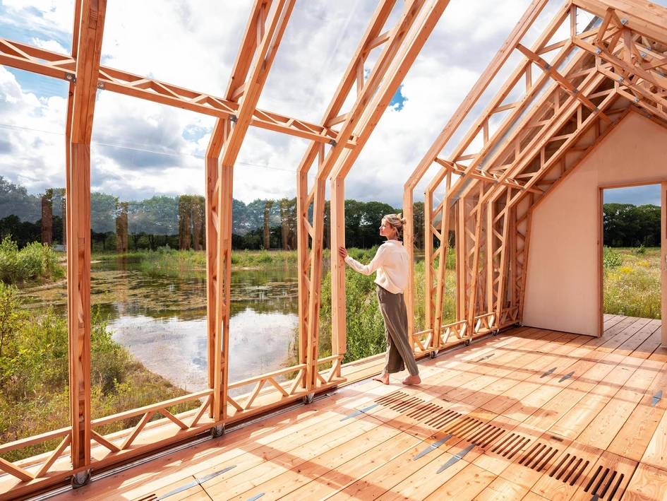West Hotel's tropical atrium (top) and Cabin Anna's insulated, glass or completely open sliding sections (middle, bottom). Photos: Felix Forest (top), Tōnu Tunnel & Jorrit 't Hoen (bottom)
