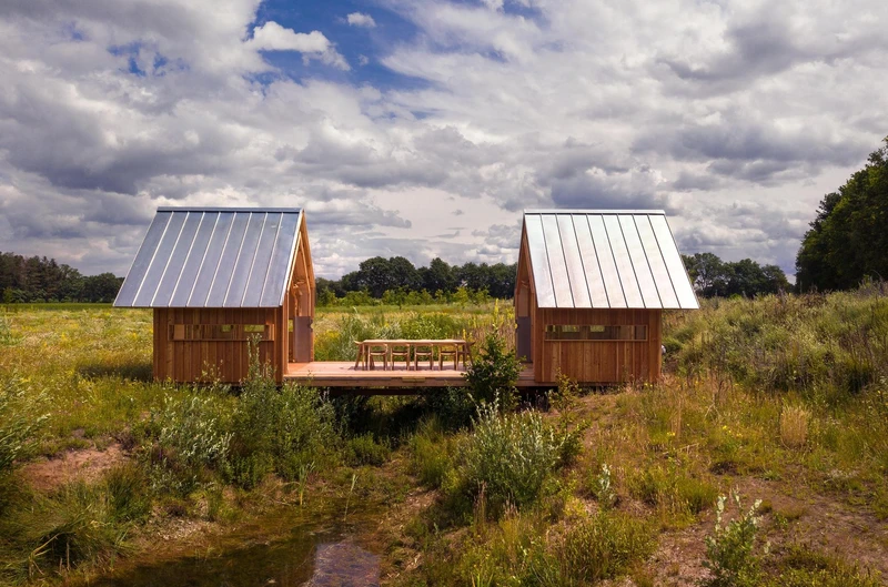 The Cabin Anna pre-fab is a flat-pack holiday home retreat that gives each living space a choice of shell. Photo: Tōnu Tunnel & Jorrit 't Hoen