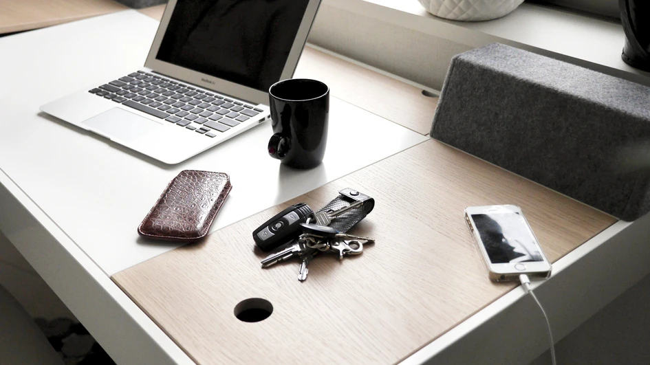 Choosing the right spot for the home office is essential as well as choosing the right furniture. Comfort and functionality, in sweet harmony. BoConcept suggests office furniture which fit in naturally with a home environment, practical yet aesthetic