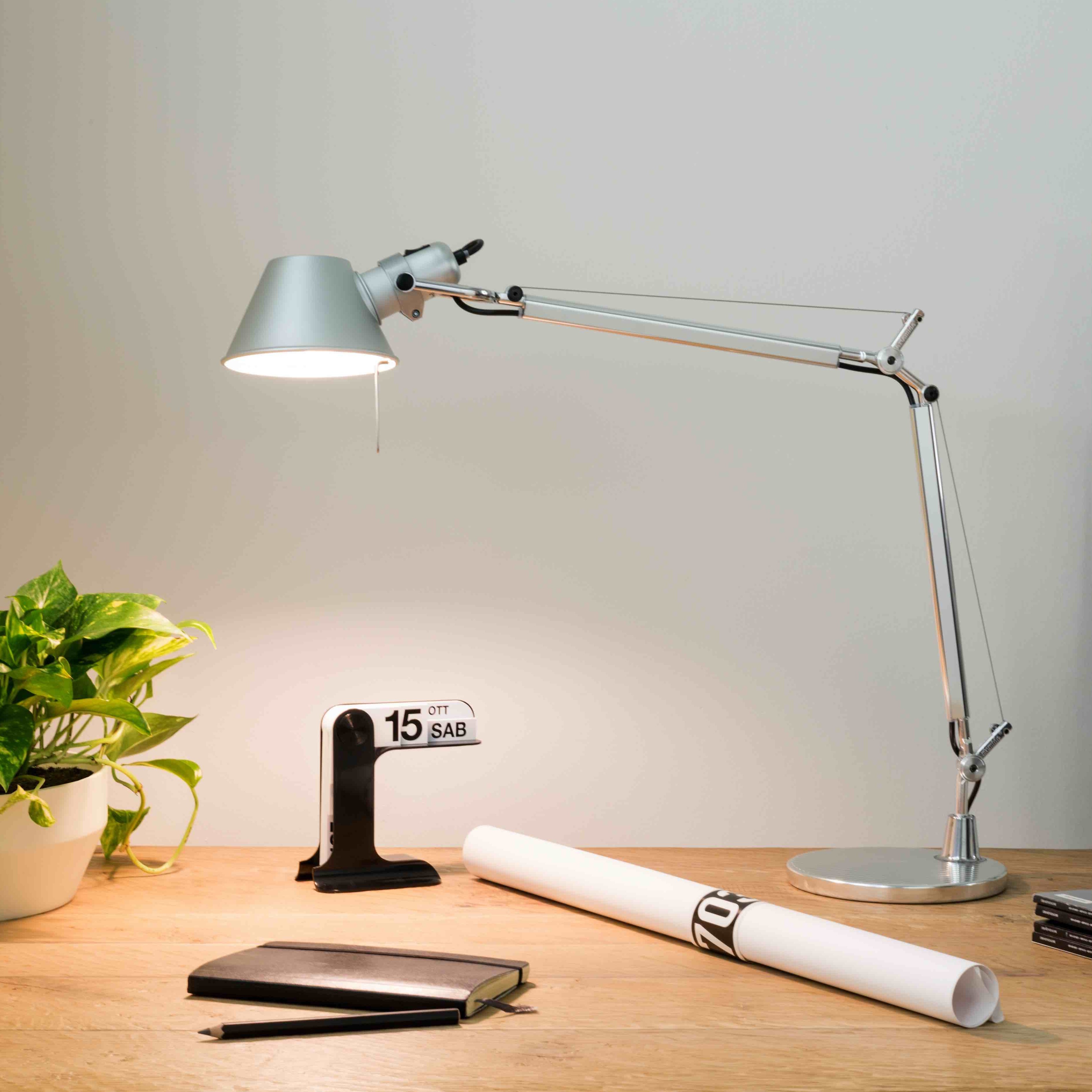 Read story A new health feature for Artemide’s classic work light