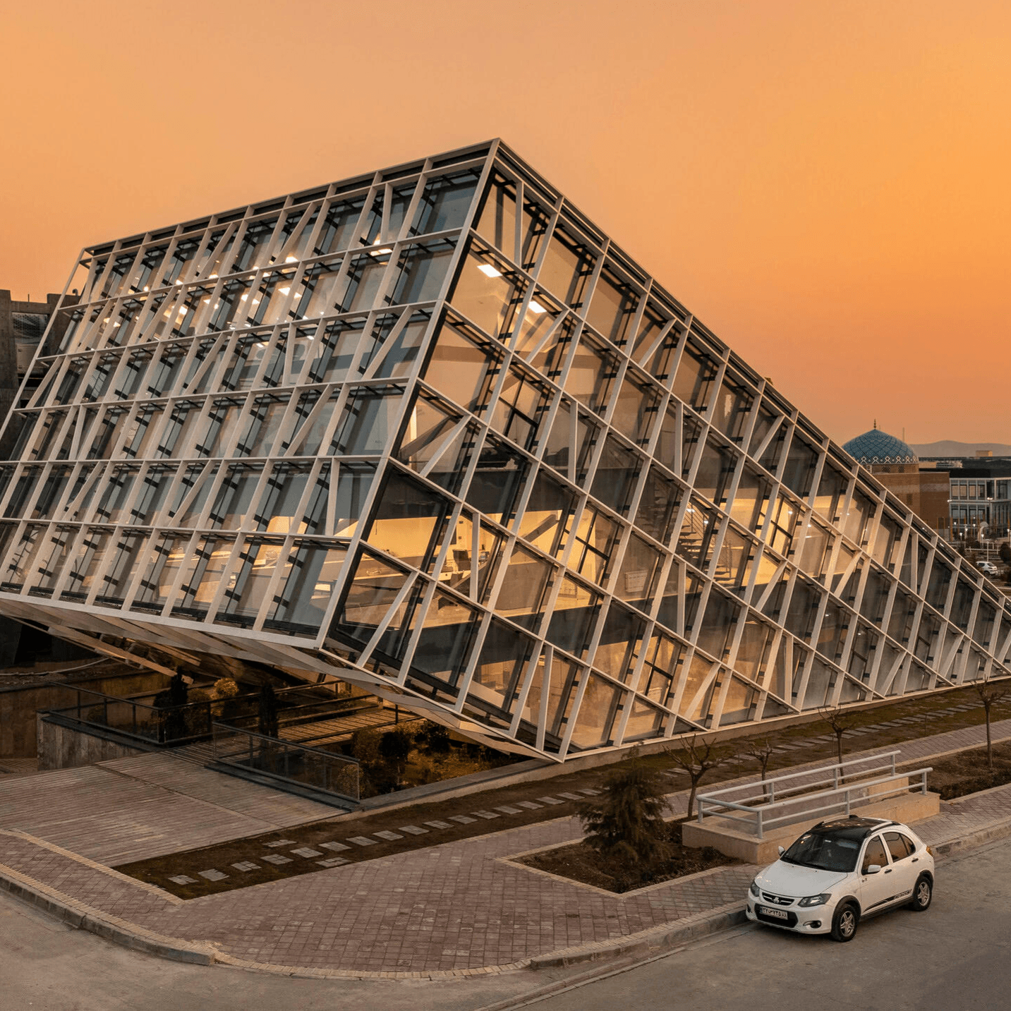 Leer la historia Going underground: ten subterranean building projects