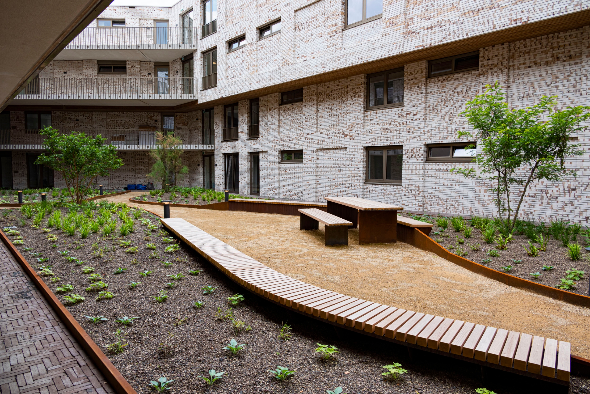 Furns is making space for nature and mindful escape even in the tightest of built environments. Seen here are the gardens of Cruquius Binnenbocht, a recent social housing development in Amsterdam