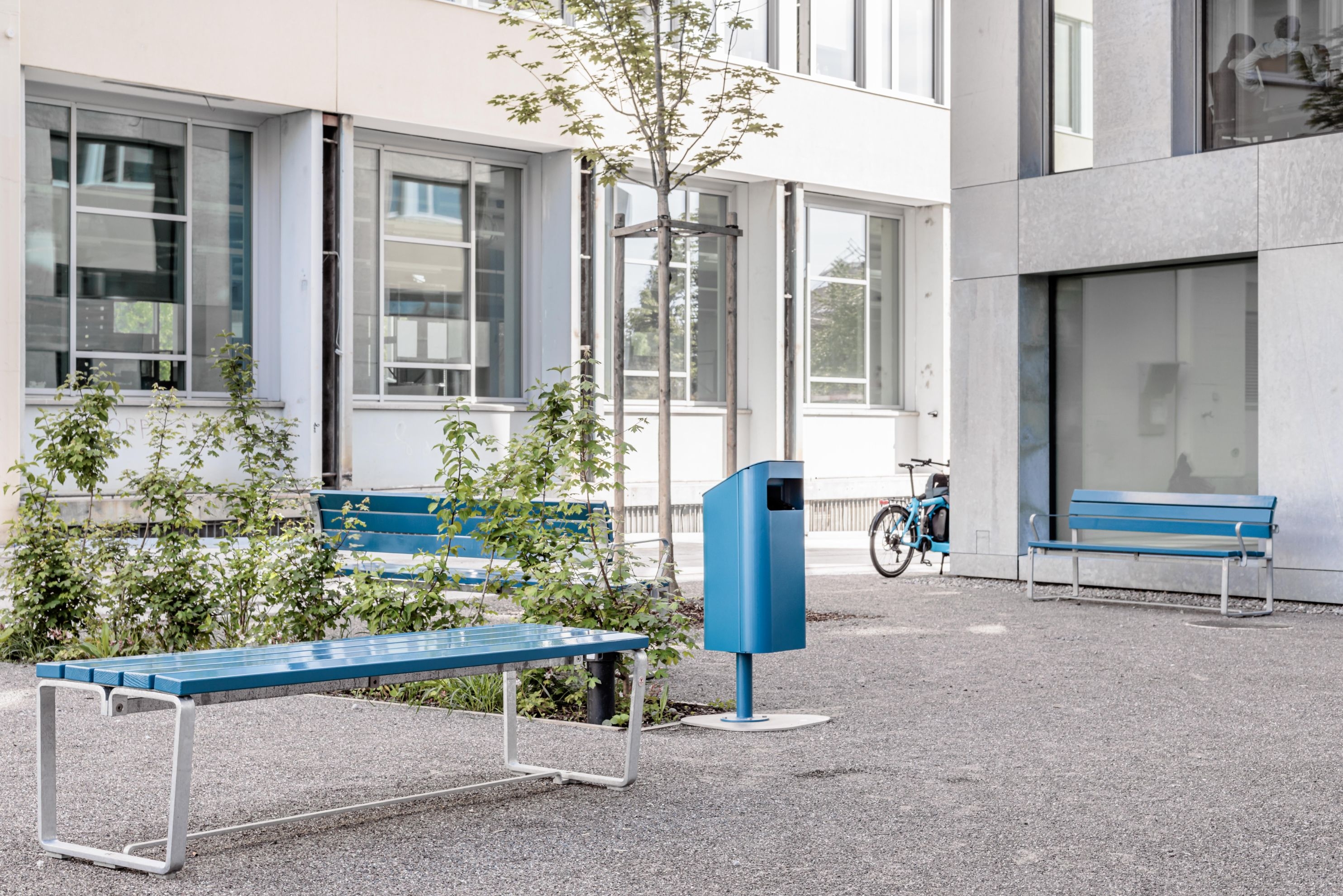 Velopa's v-elements® is a new collection of contemporary outdoor furniture for squares and open spaces in increasingly dense cities