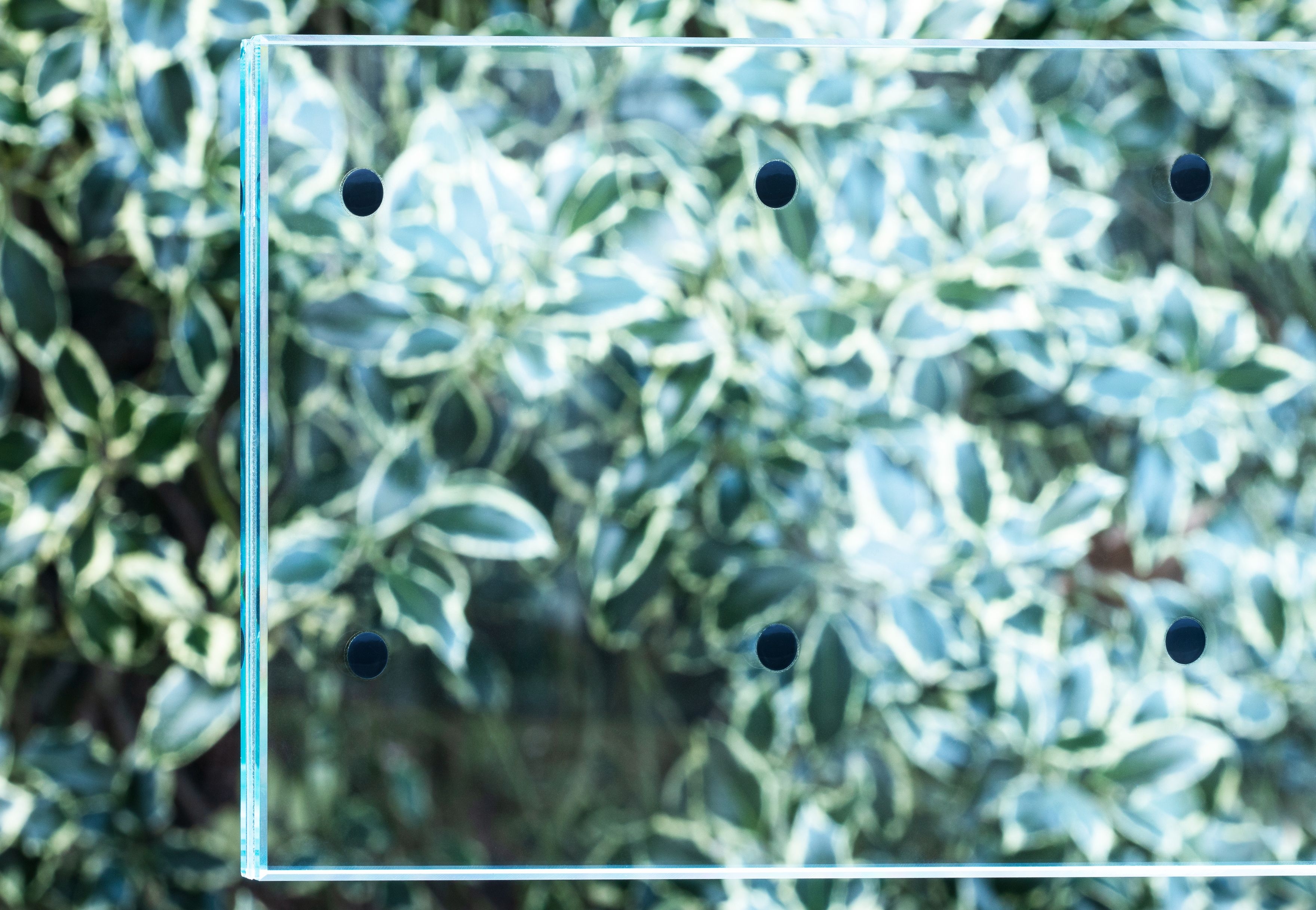 FlySafe™ 3D is arranged in a geometric grid that keeps views unobstructed and enables design versatility