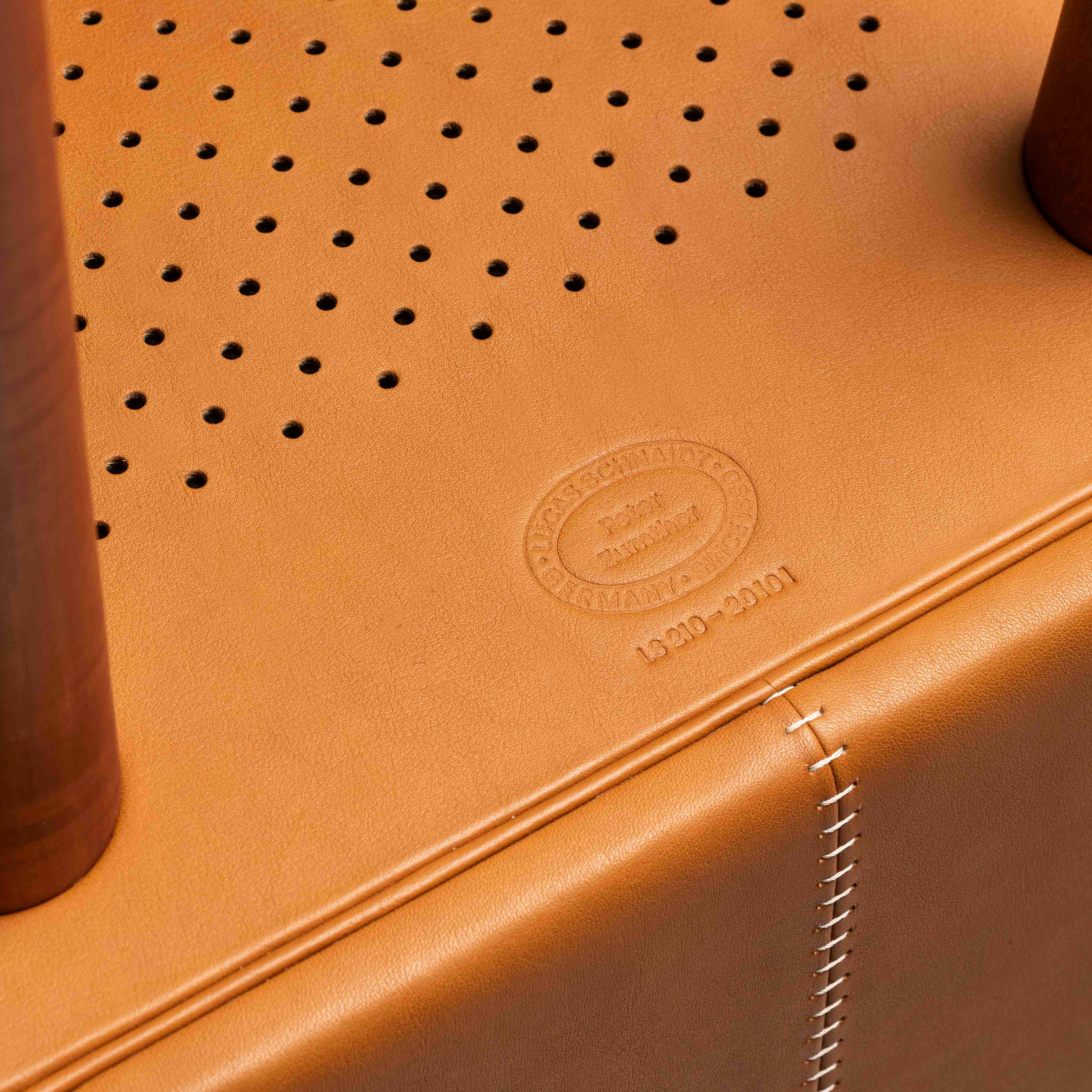 Leggi la storia Modern furniture classics, made with tradition by Lucas Schnaidt