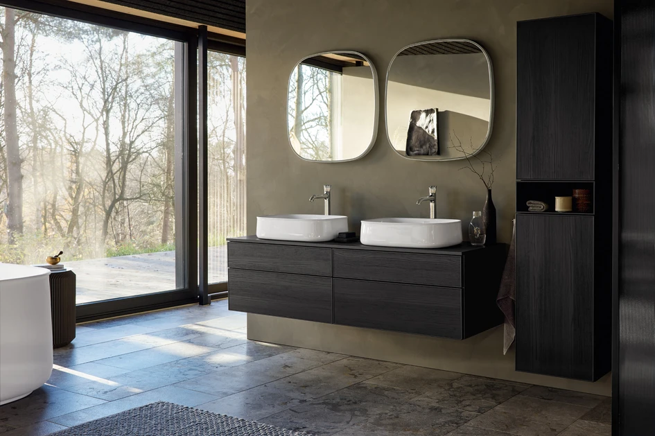 The noteworthy ceramics of the Zencha collection merge with the rest of the bathroom furniture to form a harmonious and unified whole
