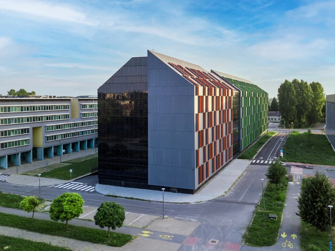 The communal areas of Osijek University’s new Student Residence Pavilion, clustered at the ends and centre of the building, feature glass walls with integrated solar cells. Photo: Marko Banić