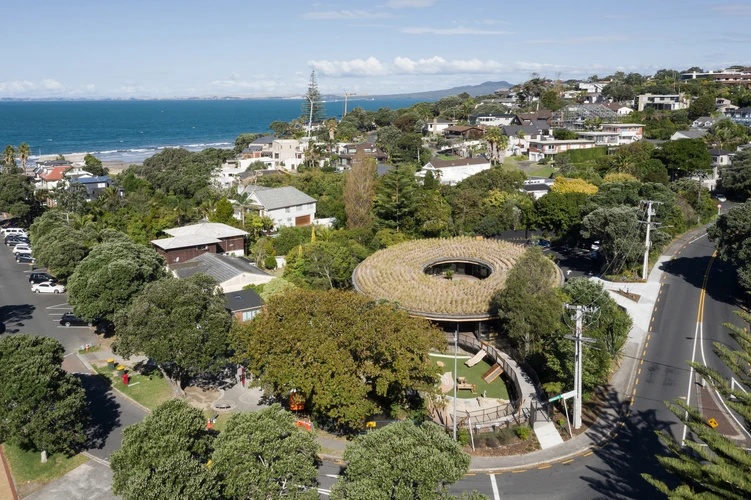 Oval-shaped Kakapo Creek features an inclusive central space (top) and all-weather sheltered terrace (middle), with views of a nearby stream from the perimeter (bottom). Photos: Mark Scowen
