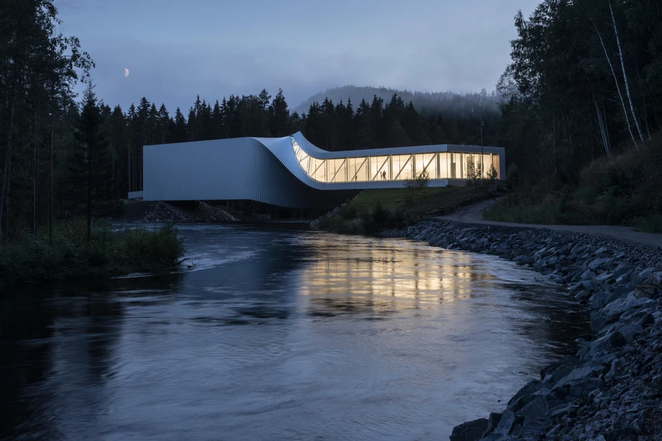 The Twist gallery, by Bjarke Ingels Group, is also a sculpture and bridge in Norway’s Kistefos sculpture park, connecting pieces from world-renowned artists. Photo: Laurian Ghinitoiu