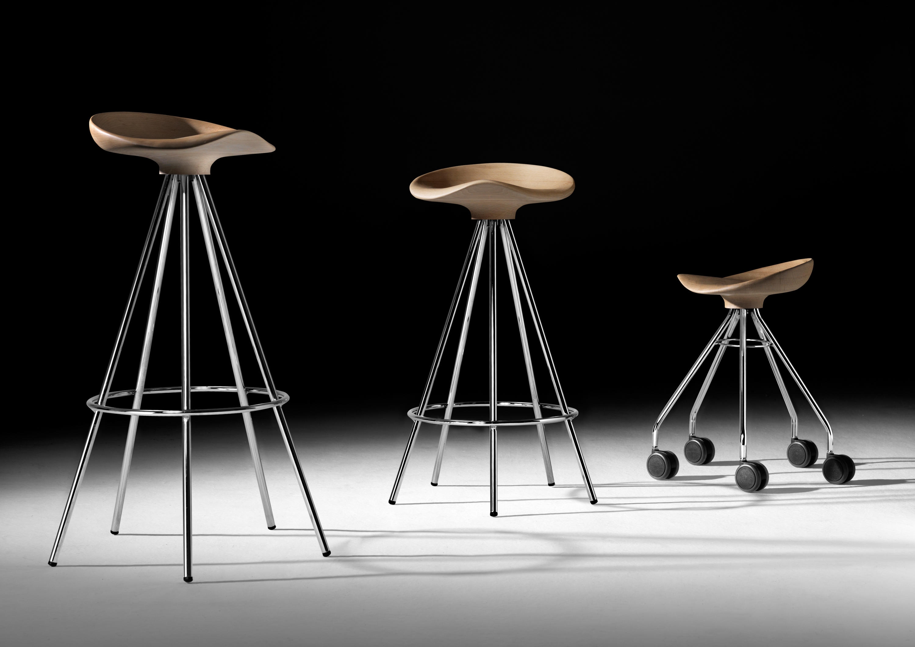 The Miura stool (top) from Plank injection-moulds polypropylene around a steel frame for rigidity, while BD Barcelona’s Jamaica Stool (bottom) stays stable with a five-point star base