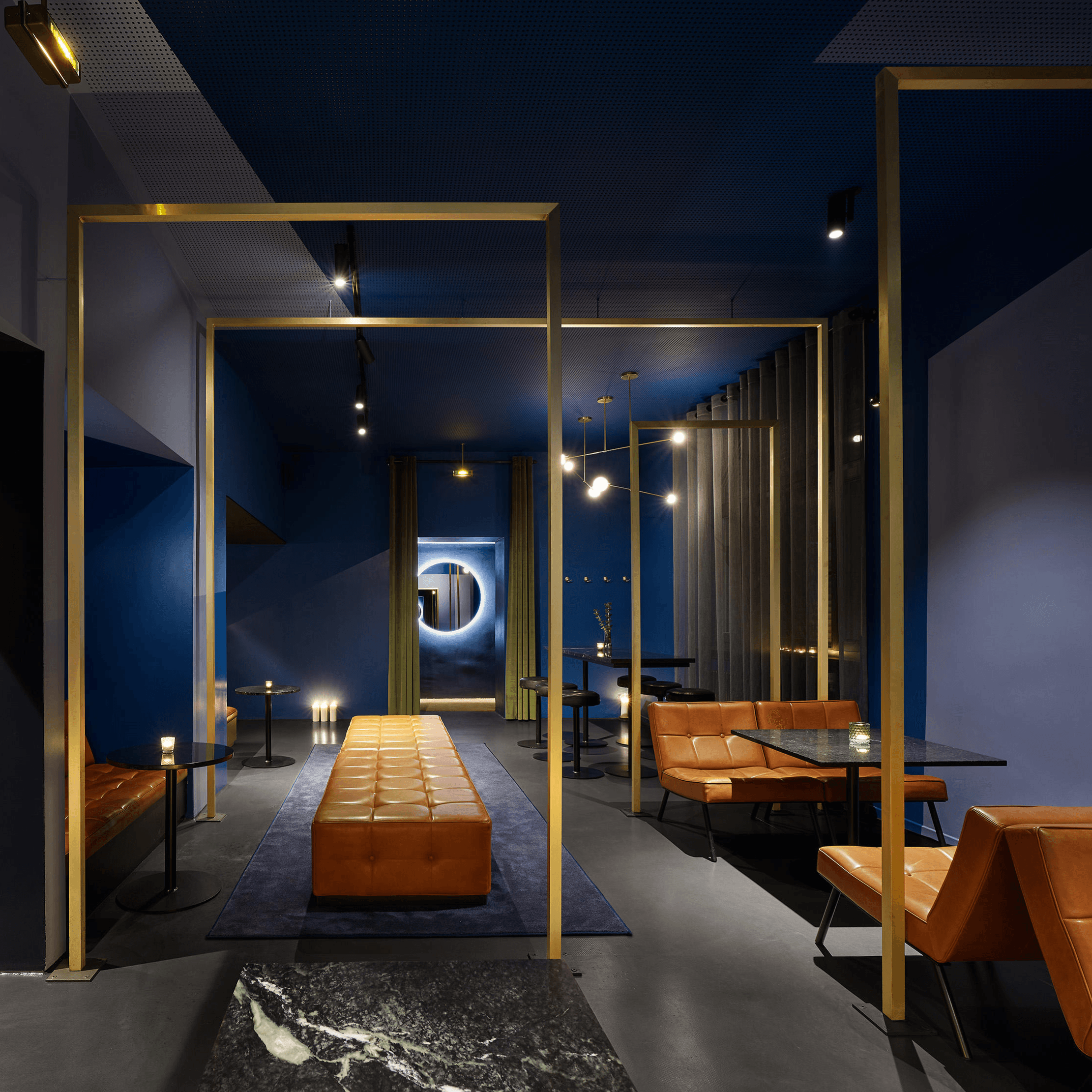 Leggi la storia Bold as brass: how to put the shine back into modern interiors