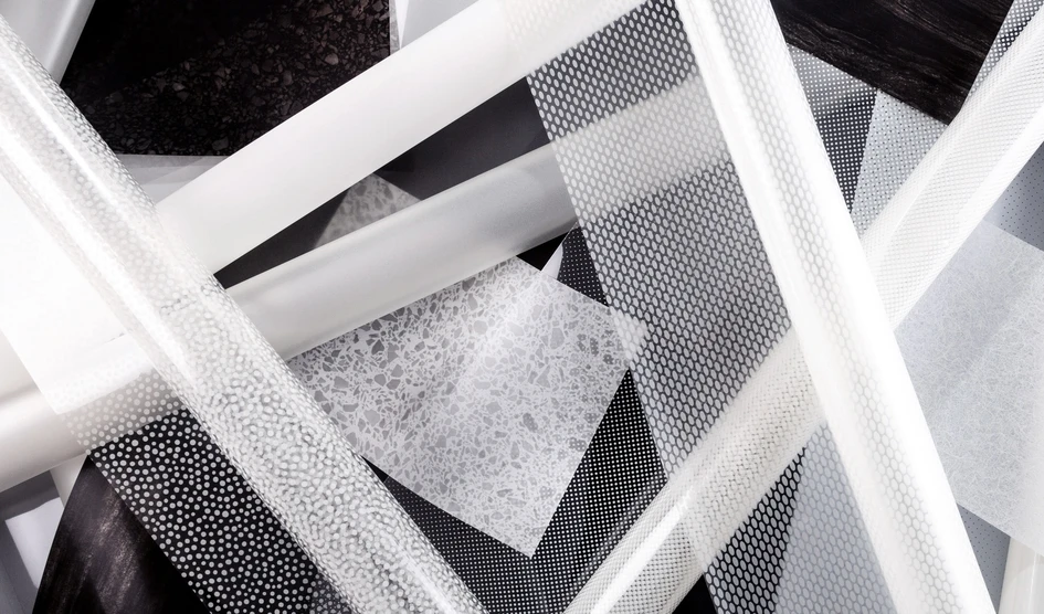 The latest gradation and natural finishes deliver a beautiful balance between practicality and creativity by tailoring light and shadow, forming a diffusion of light or creating privacy