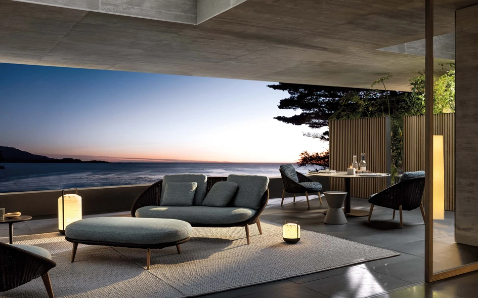 Die Sitzsysteme Patio Teak (oben) und Lido Cord Outdoor (unten) bringen Minottis Raffinesse in den Aussenbereich